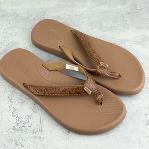 flojos flip flops women Size 8 New Brown Floral Island Print Only tried On